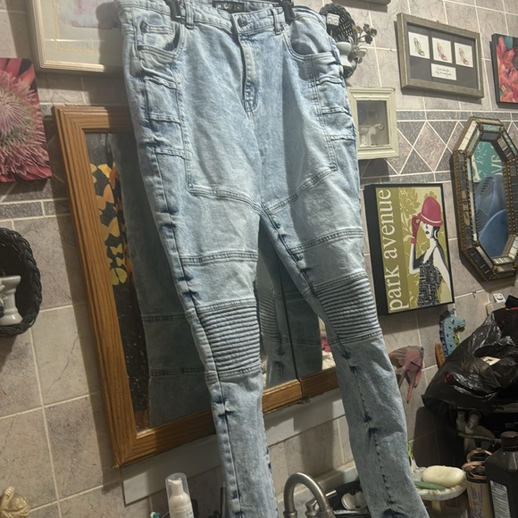 Legendary status jeans - Picture 2 of 11